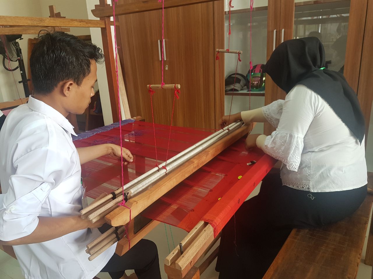 Lestarikan Sekaligus Kembangkan Songket Lintau, Sinar Mas Dukung Pembangunan Sekolah Pelatihan Tenun Kriya Minang