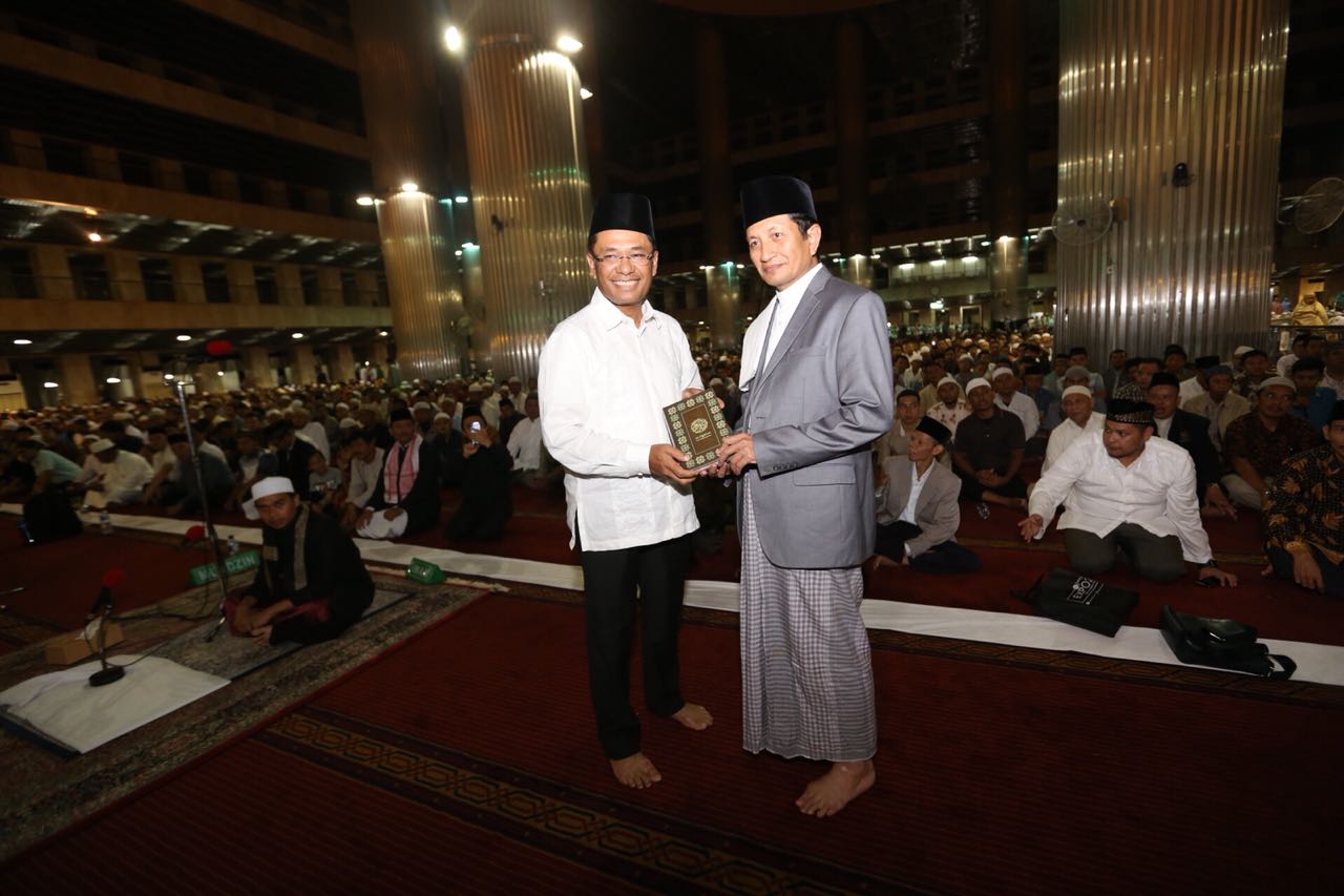 Awali Ramadan, Sinar Mas Wakafkan Alquran bagi Masjid Istiqlal
