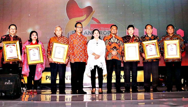 https://www.wartaekonomi.co.id/read179899/inilah-20-tokoh-peraih-philanthropy-award-2018.html